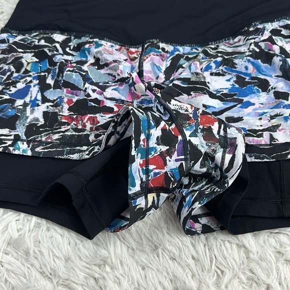 Lululemon Break Free Short (2.5") Culture Clash Multi Black - Picture 2 of 6